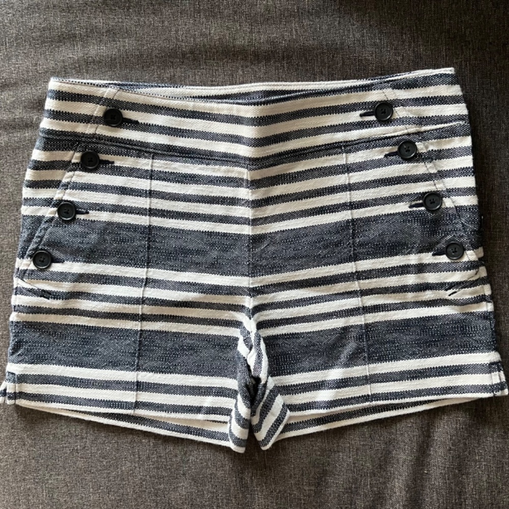Loft Riviera Shorts - Picture 5 of 6